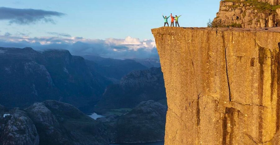 Stavanger: Preikestolen Sunrise Hike with Breakfast Buffet - What to pack for a Norwegian dawn