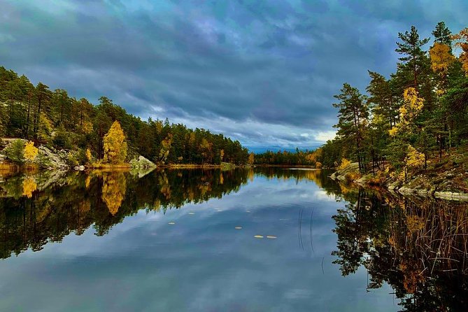 Stockholm: Nature Reserve Hiking Tour with Campfire Lunch - Campfire lunch after the first hike