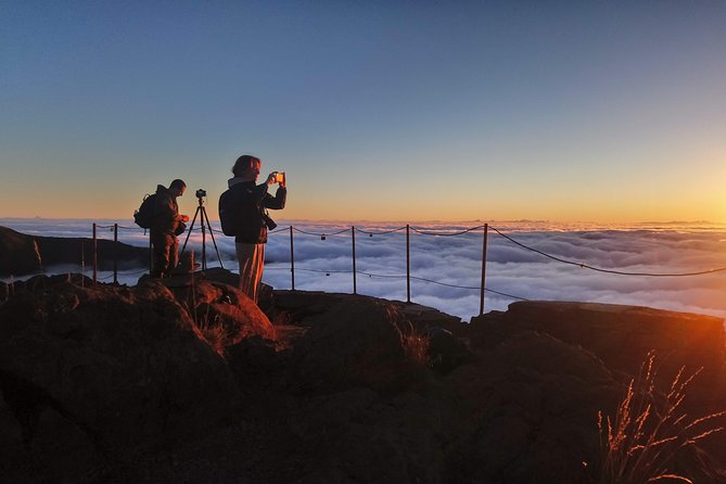Sunrise Guided Hike PR1 Pico do Areeiro Pico Ruivo small group - What the small group changes