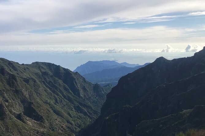 Sunrise & Hike : Pico do Areeiro to Pico Ruivo - Private Guided - The 7-kilometer walk to Pico Ruivo