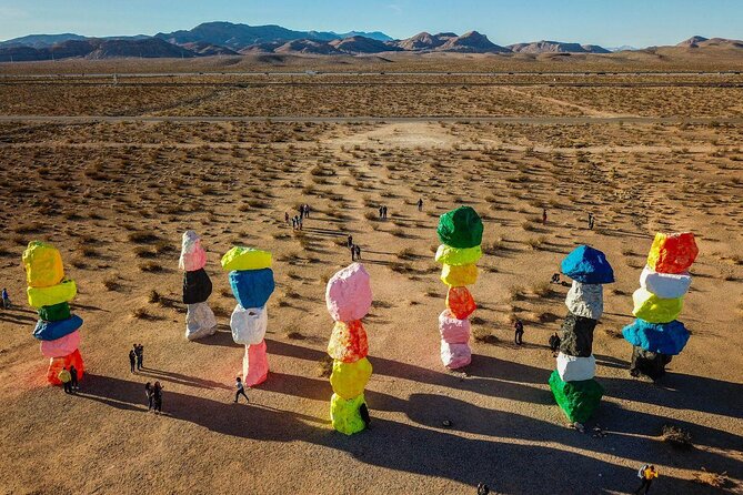Sunset Hike and Photography Tour near Red Rock with Optional 7 Magic Mountains - Key points to know before booking