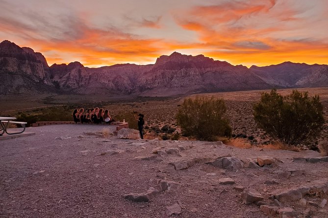 Sunset Hike and Photography Tour near Red Rock with Optional 7 Magic Mountains - The sunset wait is part of the experience
