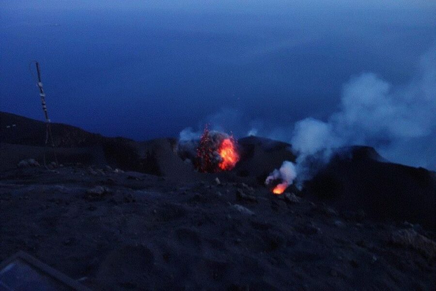 Sunset Trekking on vulcano Stromboli - Key points to know before you book