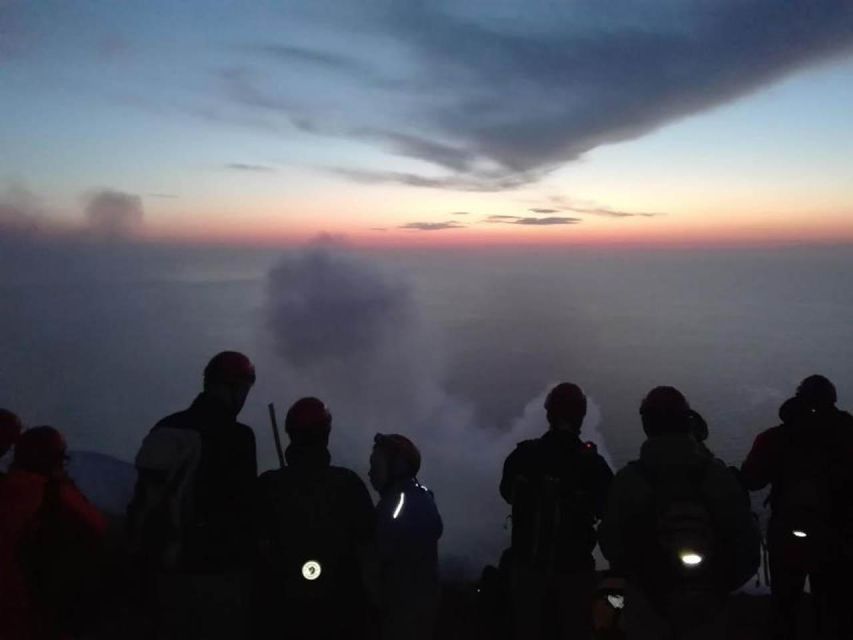 Sunset Trekking on vulcano Stromboli - Clothing, equipment, and physical demands