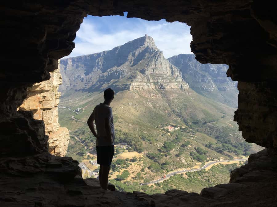 Table Mountain Hike with Local Tour Guide - India Venster: rock, height, and wide-open views