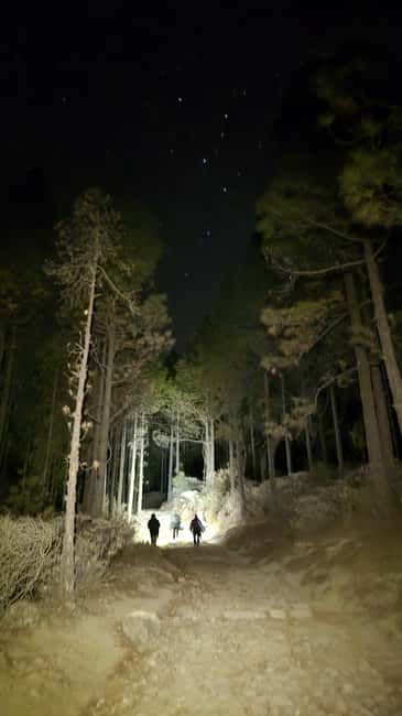 Tejeda: Sunset & Night Sky Guided Astronomy Hiking Tour - Snacks, blankets, and a cold mountain night