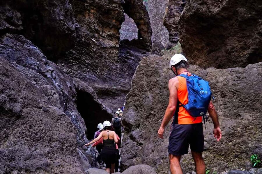 Tenerife Barranco de Masca: Guided hike + boat ride + transport - The 3.5-hour descent through the ravine