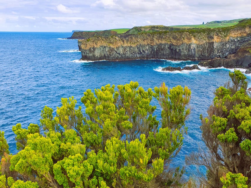 Terceira Island: Baías da Agualva Hike + Picnic + Biscoitos - Guides Pedro and Antonio make the difference