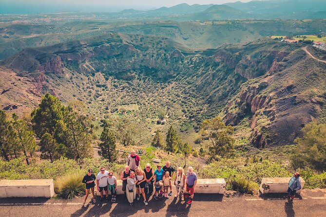 The Volcano Heart Tour: Hiking, Tasting and Sunset Experience - Cruz de Tejeda brings geology and local food together