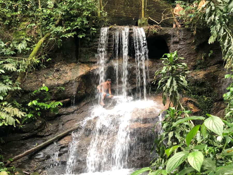 Tijuca Forest´s hike: caves, waterfalls and great views - Historical sites among the trees
