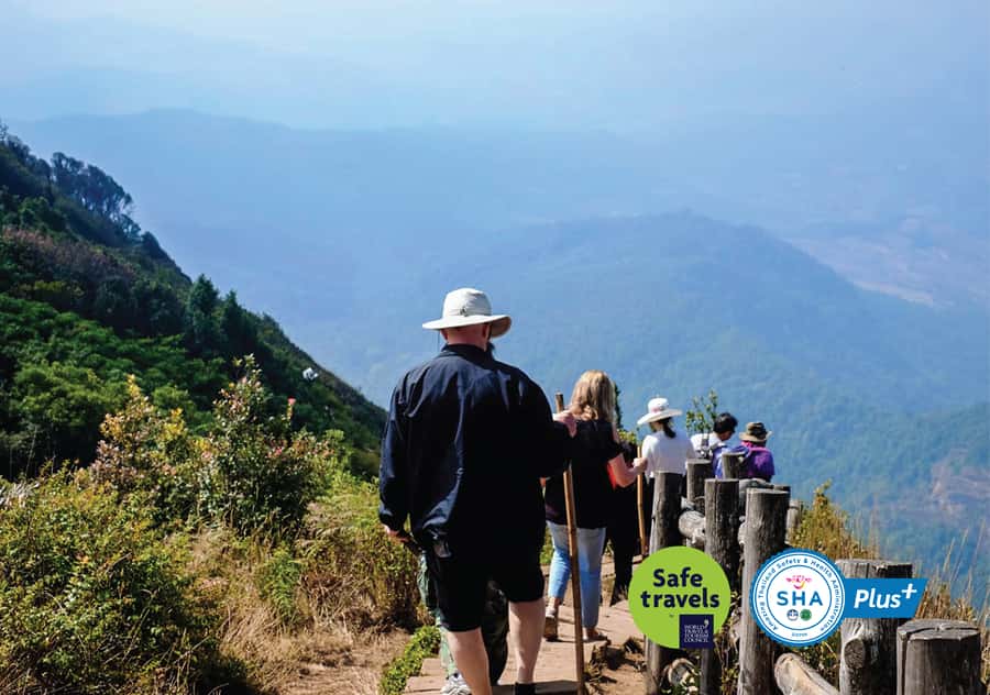 Tour with Hike in Kiew Mae Pan Natural Trail from Chiang Mai - The road to Doi Inthanon and the morning pace