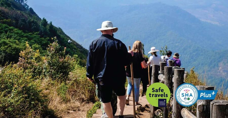 Tour with Hike in Kiew Mae Pan Natural Trail from Chiang Mai - The Two Royal Stupas provide a formal finish