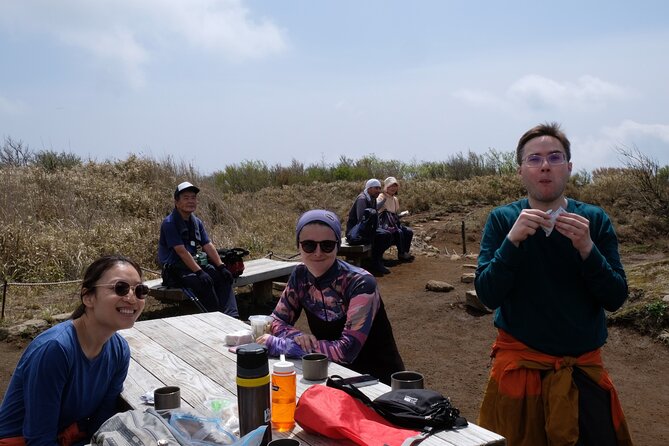Traverse Outer Rim of Hakone Caldera and Enjoy Onsen Hiking Tour - Lunch near Togendai, with choices instead of a fixed menu