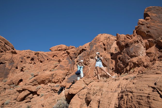Valley of Fire Guided Hike from Las Vegas - Petroglyphs and the human story of the park
