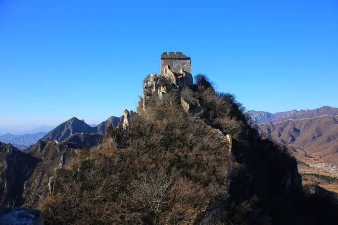 VIP Hiking Adventure Tour for Jiankou Great Wall - Climbing the ruined Jiankou wall
