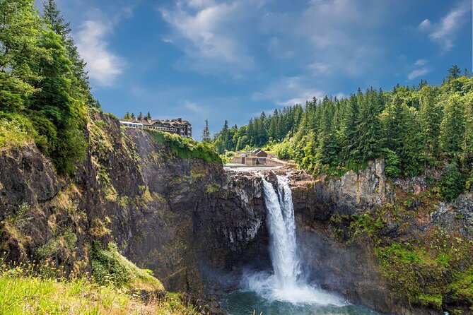 Visit Snoqualmie and Hike to Twin Falls (Transportation included) - Key points to know before booking