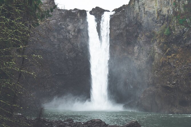 Visit Snoqualmie and Hike to Twin Falls (Transportation included) - The guide makes the difference