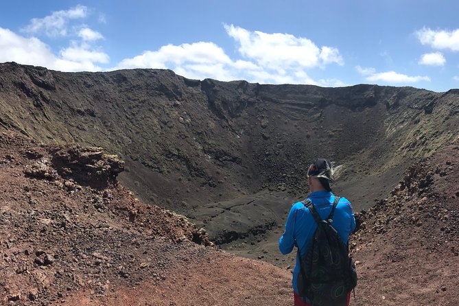 Volcano Trekking Tour (Timanfaya eruptions) - A 7-kilometer route with a gentle but real climb