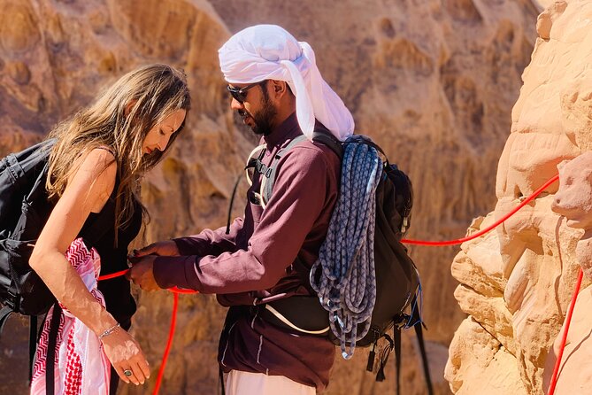 Wadi Rum Mountain Hike & Climb: Burdah, with a bridge at the top! + tour & Lunch - Lunch by the fire after the climb