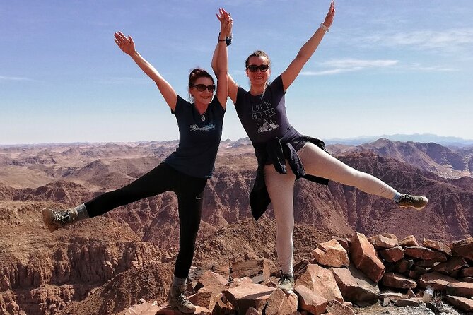 Wadi Rum Mountain Hike: Umm Ad Dami, highest point of Jordan + Jeep tour & Lunch - A fresh lunch cooked over the fire