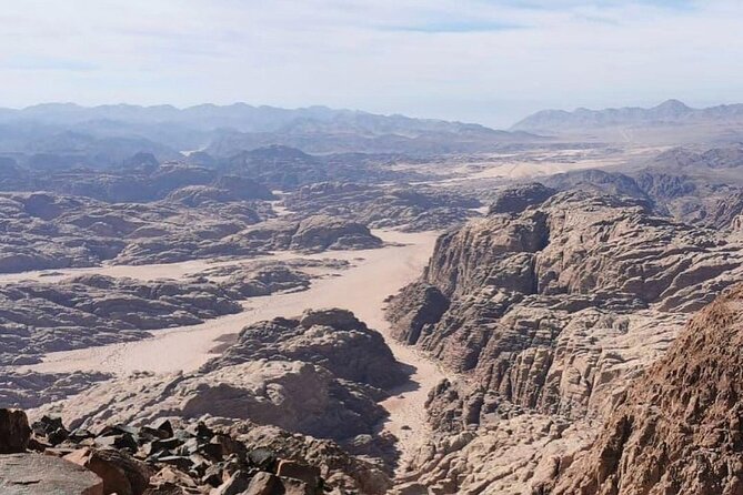 Wadi Rum Mountain Hike: Umm Ad Dami, highest point of Jordan + Jeep tour & Lunch - The White Desert and its strange rock shapes