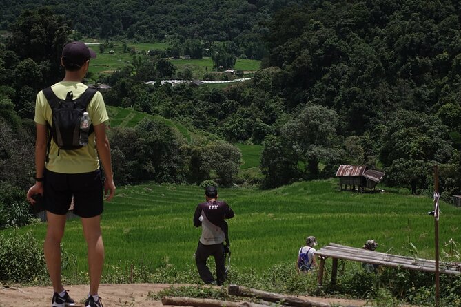 Waterfall Wanderer Doi Inthanon Hiking Tour - A village, lunch and coffee with a local connection