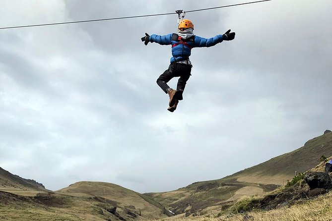 Zipline and Hiking Adventure Tour in Vík - Who should book this outing